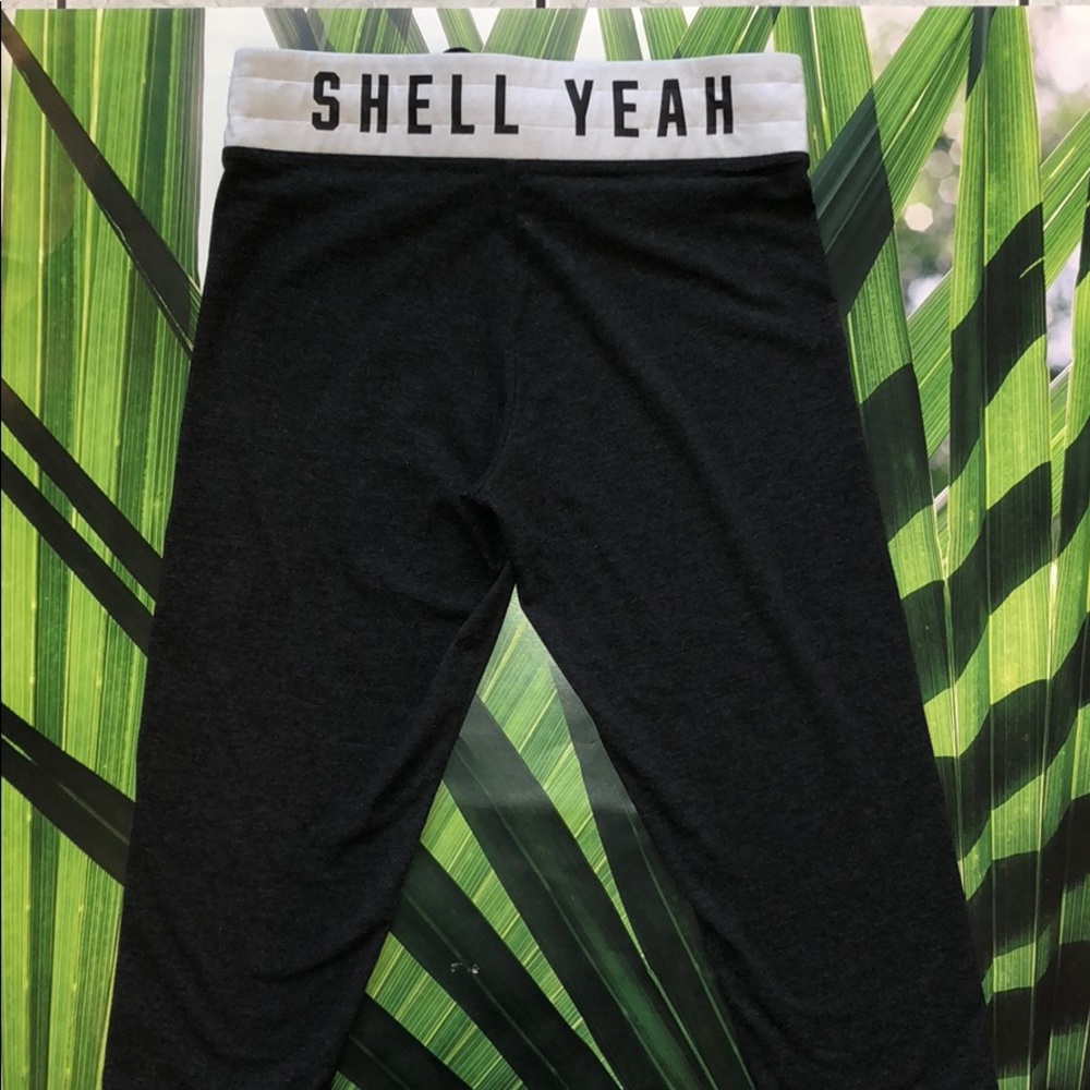 VS PINK yoga leggings cropped capri mermaid